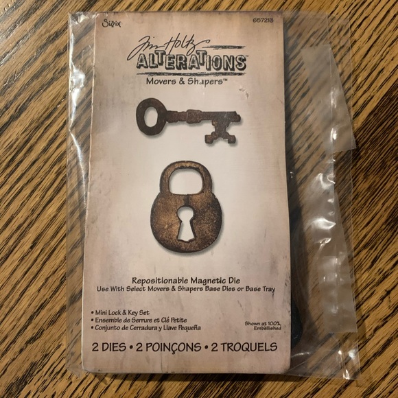 Tim Holtz Other - Tim Holtz Movers & Shapers Mini Lock & KeySet